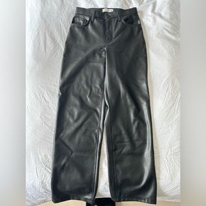 Abercrombie Curve Love Vegan Leather 90s Straight Pant
